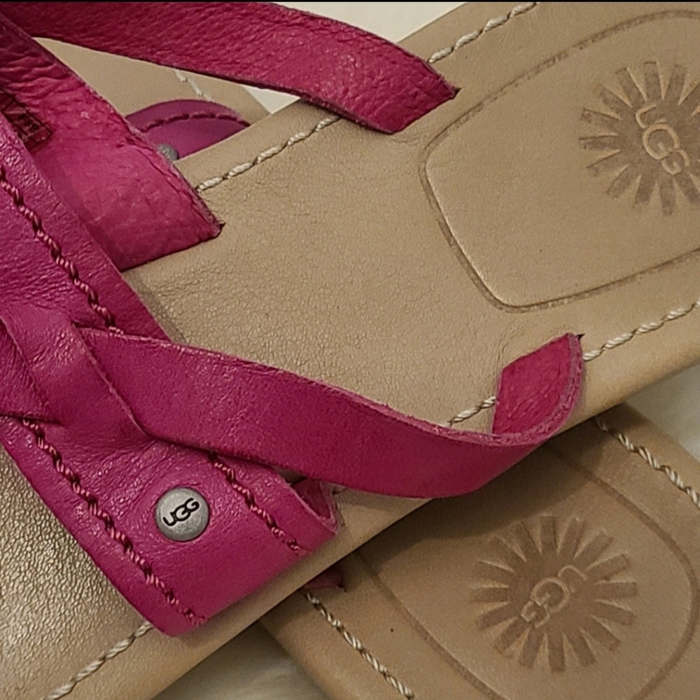 Ugg Sandals - Picture 3 of 4